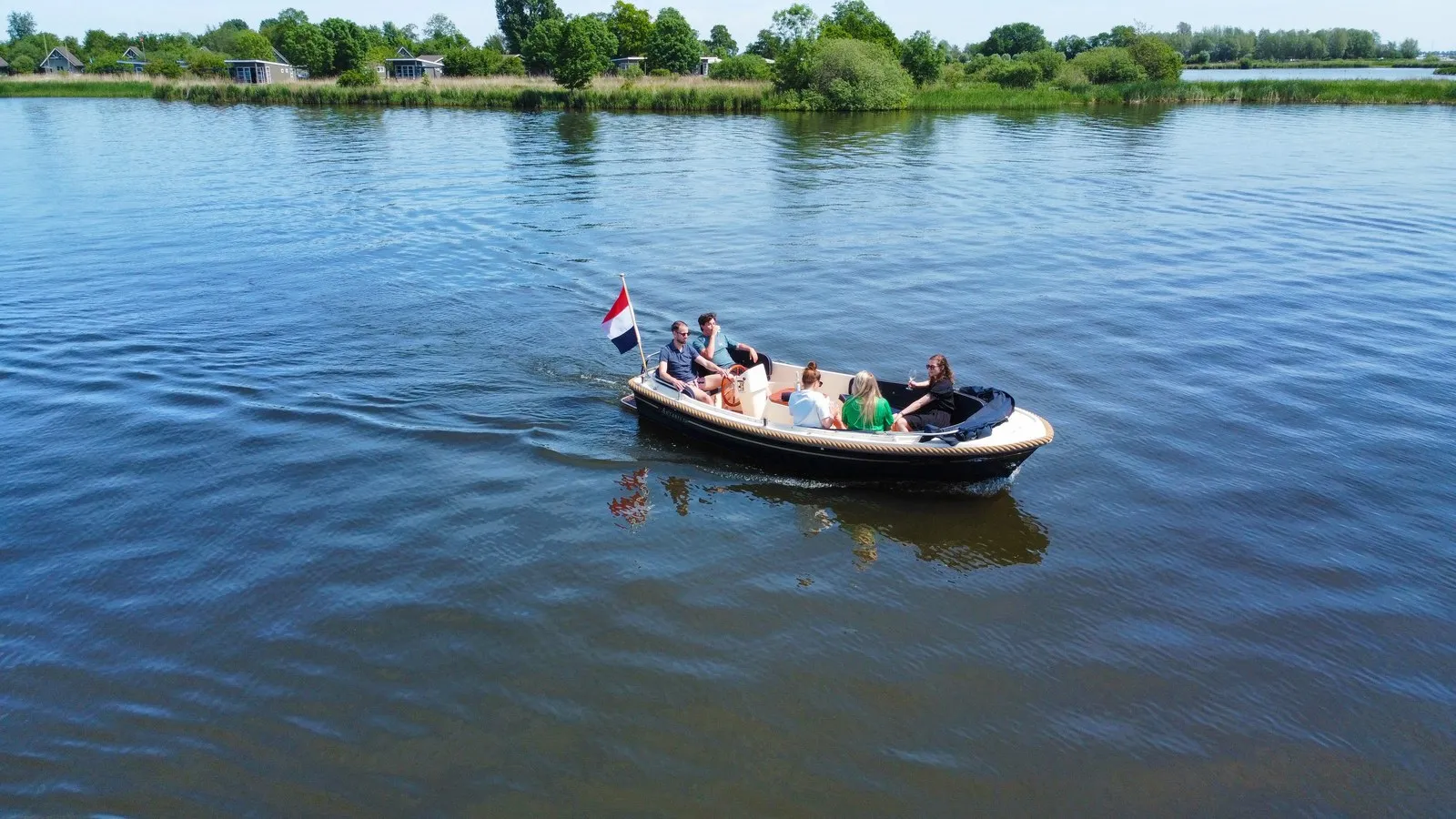 Sloep huren bij Boutique Hotel Joure — foto 2